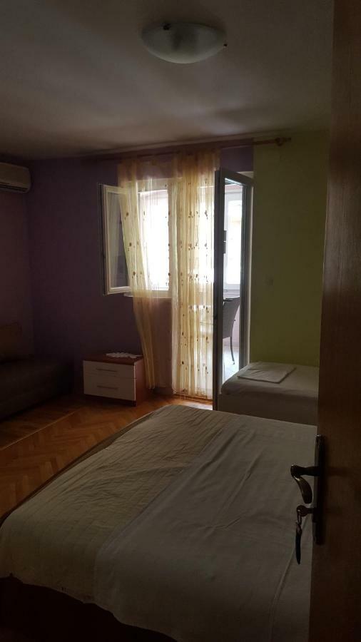 Vila Milenka Apartmani Drago Tučepi Eksteriør billede